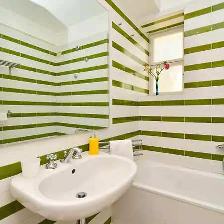 Oda ve Kahvaltı Lentisco